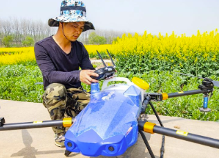 Hubei Dengan Penuh Semangat Mempromosikan Drone Pertanian untuk Mencegah dan Mengendalikan Penyakit Rapeseed dan Hama Serangga pada tahun 2023
