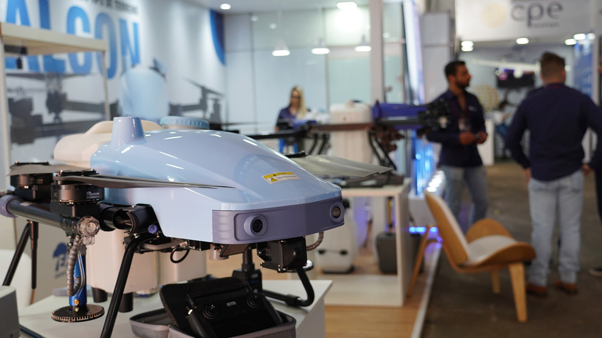 Drone yang dihadirkan oleh EAVISION di AGRISHOW memperluas skenario teknologi tinggi di Agribisnis